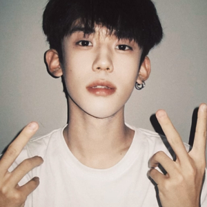 我吃了很多苦  逃了很久