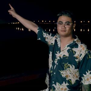 Kanye吃了KDS的丝袜