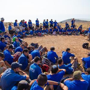 עזראים מאה ומעבר