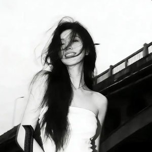 你欠我一个答案 我欠自己一个了断