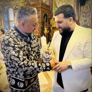 tzanca uraganu ma uit de sus la dusmani