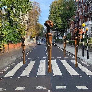 Kingsmen (feat. Scorzayzee & Diana Bada)