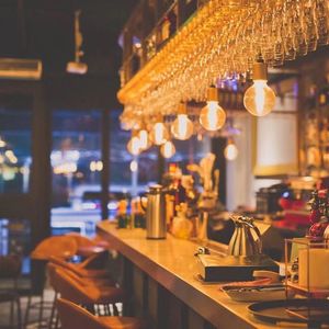 怎会有动人的旋律在对面的屋顶