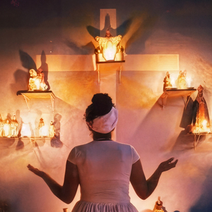 Ponto de Umbanda - Ela Tem um Passarinho Azulão