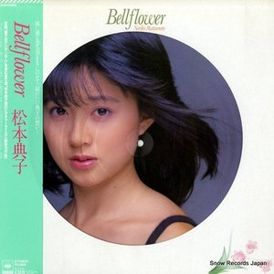 青い風のビーチサイド