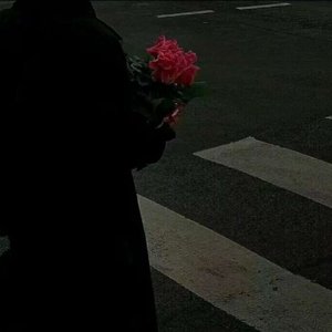 在绝望中死去