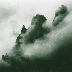 corde, soprammobili e metalli cartaginesi (as seen from my backyard)