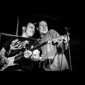 With Love We Find Hope (Live) [feat. Rnr Playdaters]