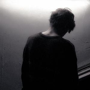 这一生爱上什么人都不为过 (咬住下唇)