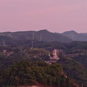 其实我们并不快乐 伴奏