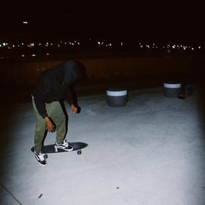 pendelum (feat. Miyah Mosley)