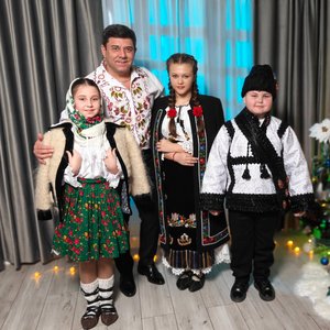 Aşteaptă cu drag Crăciunul