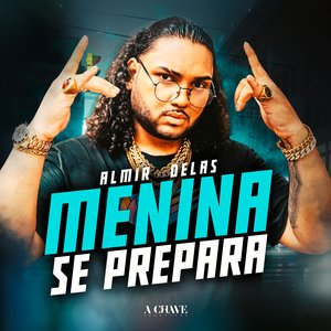 Menina Se Prepara