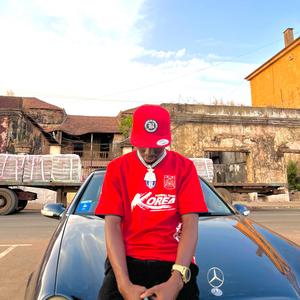 TCHÁRRI (feat. Police of Money)