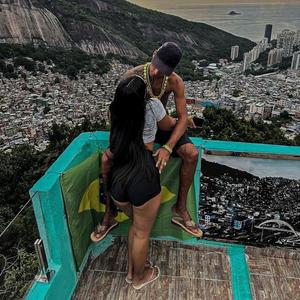 Favela (feat. E&M Records)