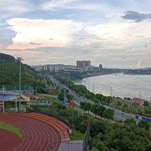 她的眼睛会唱歌