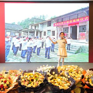 我想成为你（伴奏）