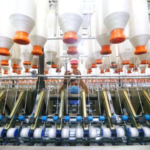 《纺织姑娘最爱走》(王刚强)