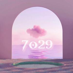 7o29