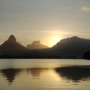 Luar Sobre A Lagoa (Extended Version)