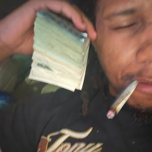 GEEK (feat. Lil Quanzy)