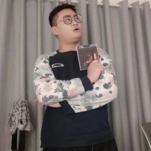 知名画家翡翠，封面涨价3w一张