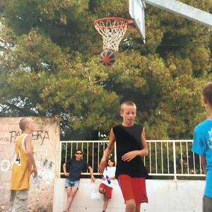 2000Te U Mojoj Sobi (feat. Anđela)