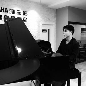 一个人在家的晚上8点