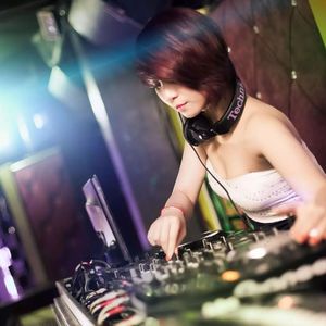 我的呼伦贝尔 (马头琴）