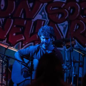 Between The Bars (Live Svejo) (Live)