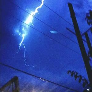 当流星划过，我不知道说什么