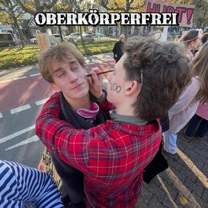 OBERKÖRPERFREI