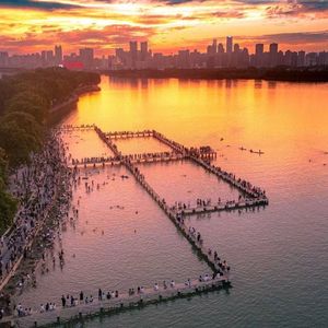 凌波门_东湖 伴奏