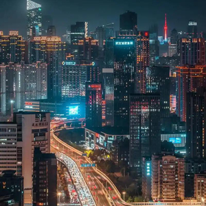 城市夜中的寻梦之旅