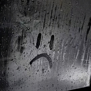 数着雨滴等天亮
