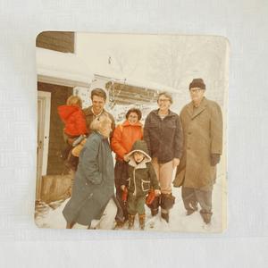 a rose blooms in chaos (feat. Davishmar) (Remix)