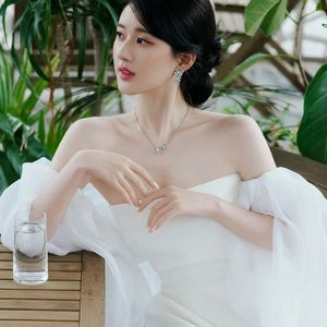 珠江帆影映朝晖