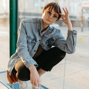 风吹叶落的荒凉