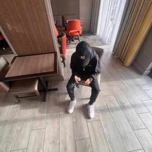 mhmmmm (feat. Zoddvsthewrld)