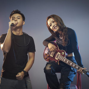 漫步人生路（伴奏）