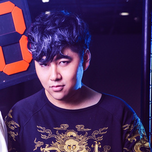 难受想哭 (伴奏)