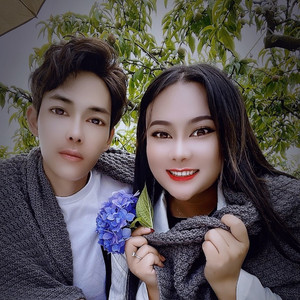 我俩就像小燕飞