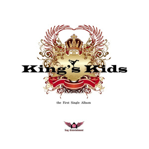 즐겁게 춤을 추다가