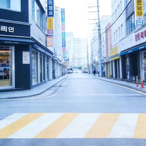 빛이 쏟아지는 이 자리
