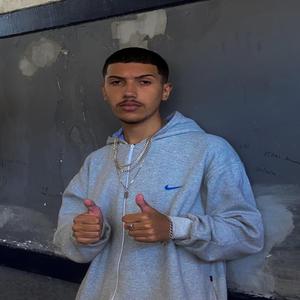 CHEIROSO E ELEGENTE, ME VIU DE GLOCK (DJ KS DA NOVA 2)