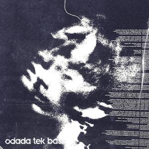 ODADA TEK BAŞINA