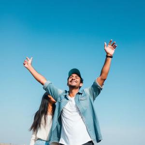 ਚਮ-ਚਮ ਚਮਕੇ ਸਿਤਾਰੇ ਵਰਗੀ