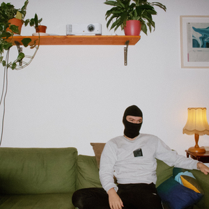 Honey (Goodbye Lenin) (feat. Kontu)