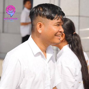 ឈ្លក់ក្រុងភ្លេចស្រែ