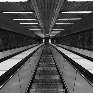 微妙的电梯心情